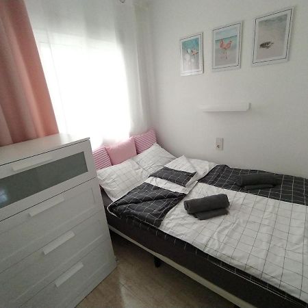 Mila Sloneczny Apartament W Torrevieja Centrum Екстер'єр фото