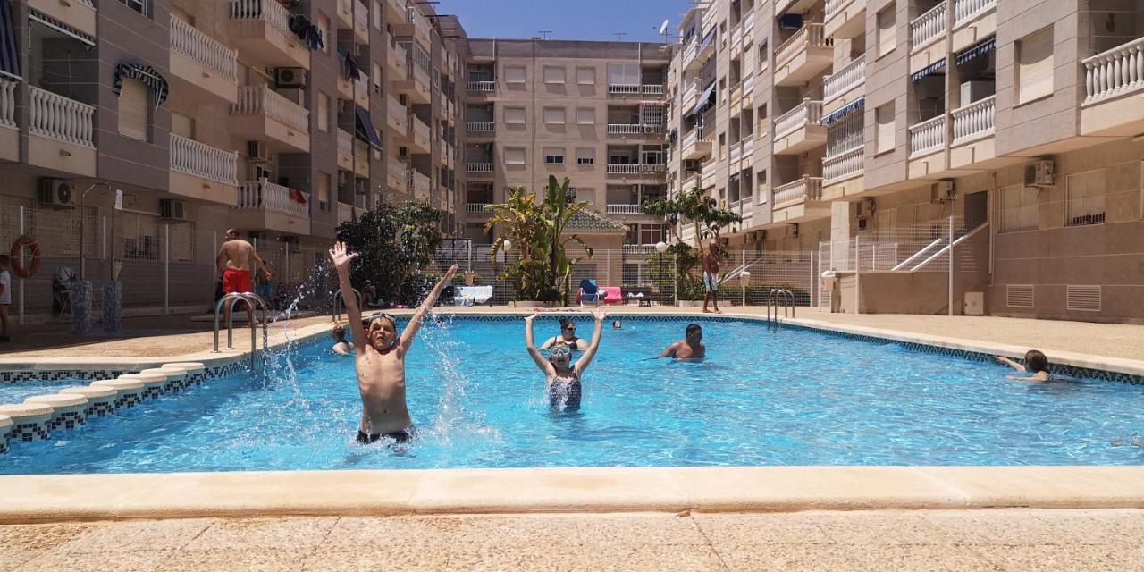 Mila Sloneczny Apartament W Torrevieja Centrum Екстер'єр фото
